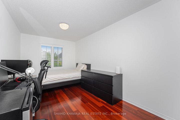 Photo 14 at 3940 Skyview Street, Churchill Meadows, Mississauga