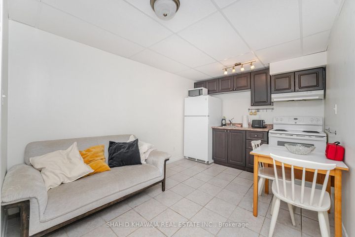 Photo 23 at 3940 Skyview Street, Churchill Meadows, Mississauga