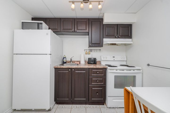 Photo 24 at 3940 Skyview Street, Churchill Meadows, Mississauga
