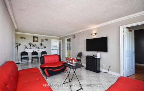 Photo 8 at 706 - 1 Reidmount Avenue, Malvern West, Toronto