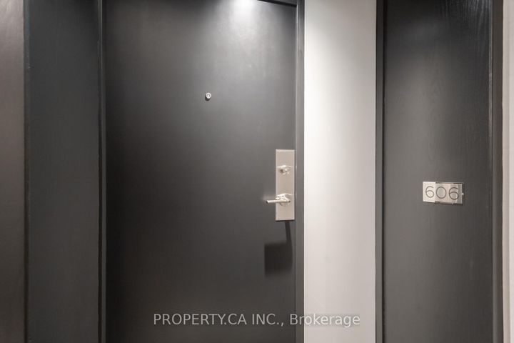 Photo 3 at 606 - 55a Avenue Road, Annex, Toronto
