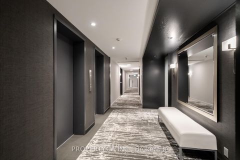 Photo 2 at 606 - 55a Avenue Road, Annex, Toronto