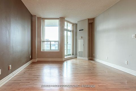 Photo 2 at 1007 - 70 Alexander Street, Yonge Corridor, Toronto