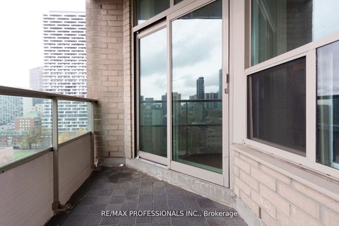 Photo 24 at 1007 - 70 Alexander Street, Yonge Corridor, Toronto