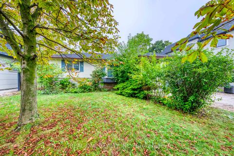 Photo 4 at 398 Tennyson Drive, WO West, Oakville