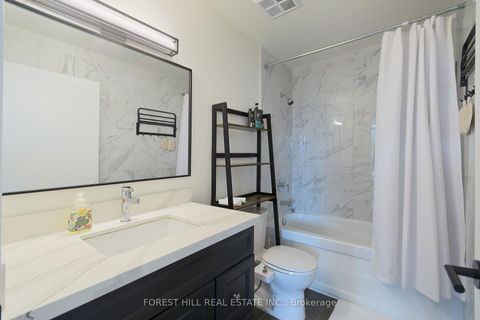 Photo 14 at 218 - 4K Spadina Avenue, Waterfront Communities C1, Toronto