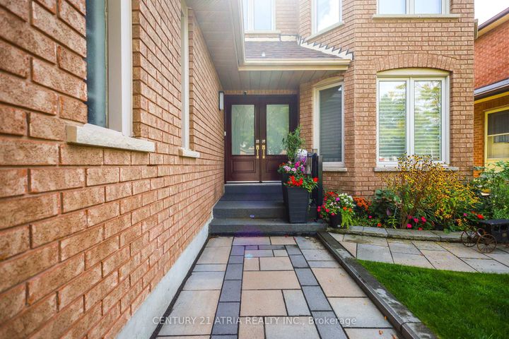 Photo 2 at 36 Dorothy Britton Drive, Middlefield, Markham