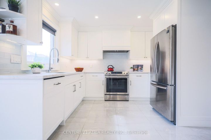 Photo 10 at 36 Dorothy Britton Drive, Middlefield, Markham