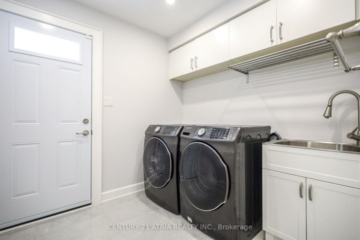 Photo 15 at 36 Dorothy Britton Drive, Middlefield, Markham
