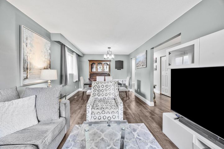 Photo 8 at 1196 Dowland Crescent, Headon, Burlington