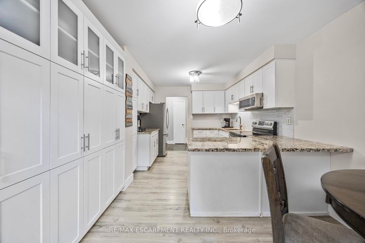 Photo 13 at 1196 Dowland Crescent, Headon, Burlington