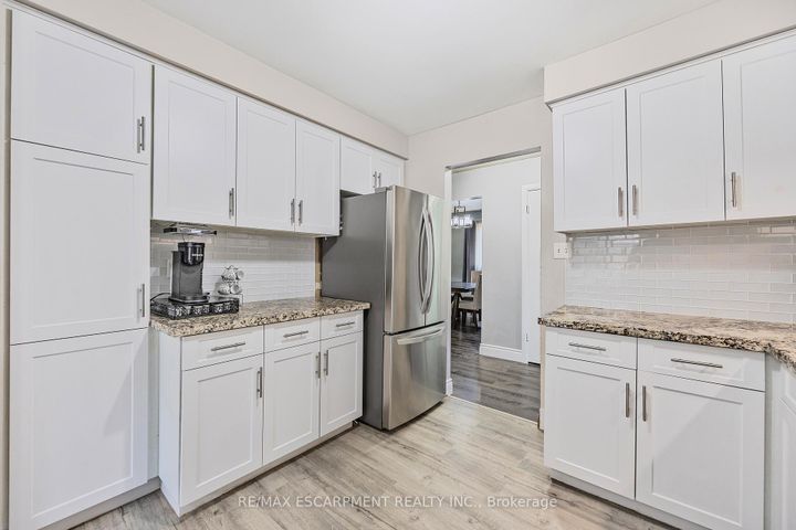 Photo 14 at 1196 Dowland Crescent, Headon, Burlington