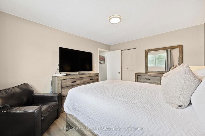Photo 19 at 1196 Dowland Crescent, Headon, Burlington