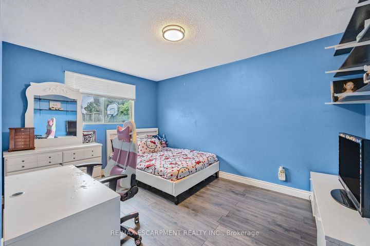 Photo 22 at 1196 Dowland Crescent, Headon, Burlington
