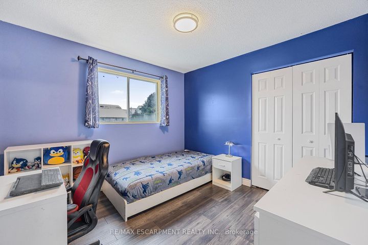 Photo 23 at 1196 Dowland Crescent, Headon, Burlington