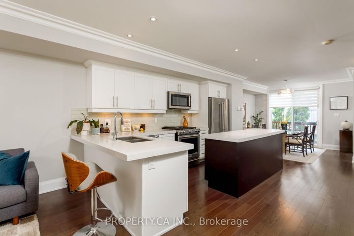 Photo 2 at 2A Methuen Avenue, Lambton Baby Point, Toronto