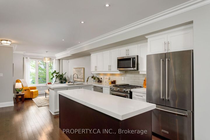 Photo 6 at 2A Methuen Avenue, Lambton Baby Point, Toronto