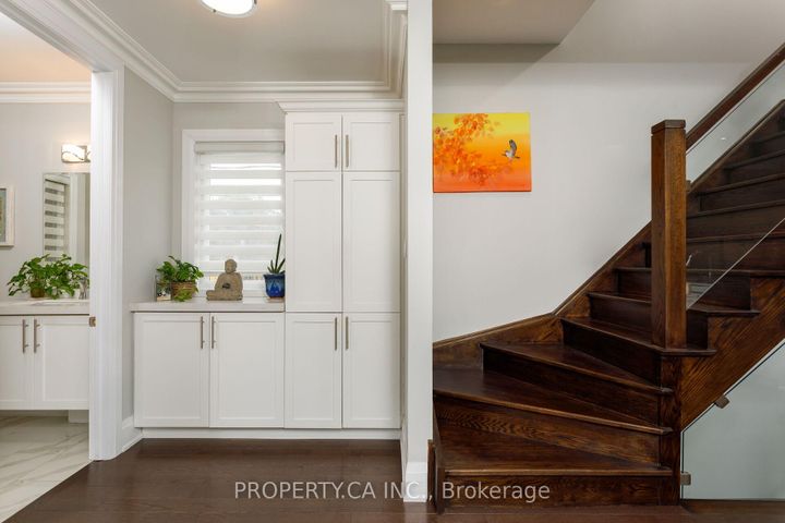 Photo 15 at 2A Methuen Avenue, Lambton Baby Point, Toronto