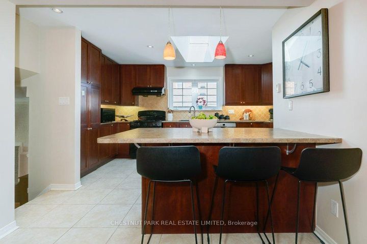 Photo 8 at 190 Cassandra Boulevard, Donalda, Toronto