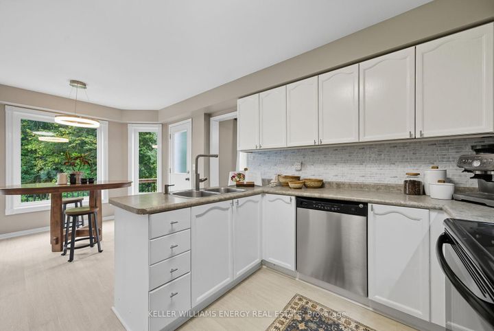 Photo 5 at 450 Safari Drive, Eastdale, Oshawa