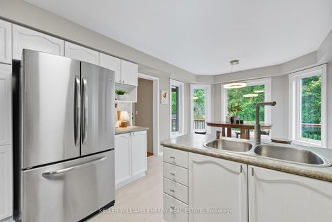 Photo 4 at 450 Safari Drive, Eastdale, Oshawa