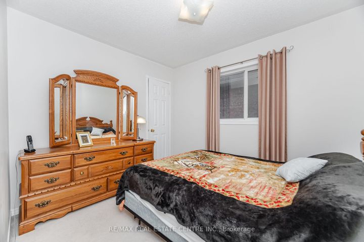 Photo 38 at 59 Vintage Gate, Fletcher's Creek Village, Brampton