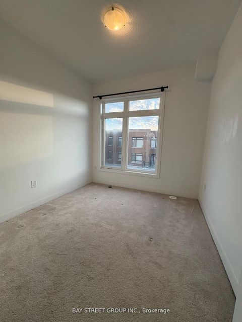 Photo 6 at 9 Seymour Street, Vaughan Grove, Vaughan