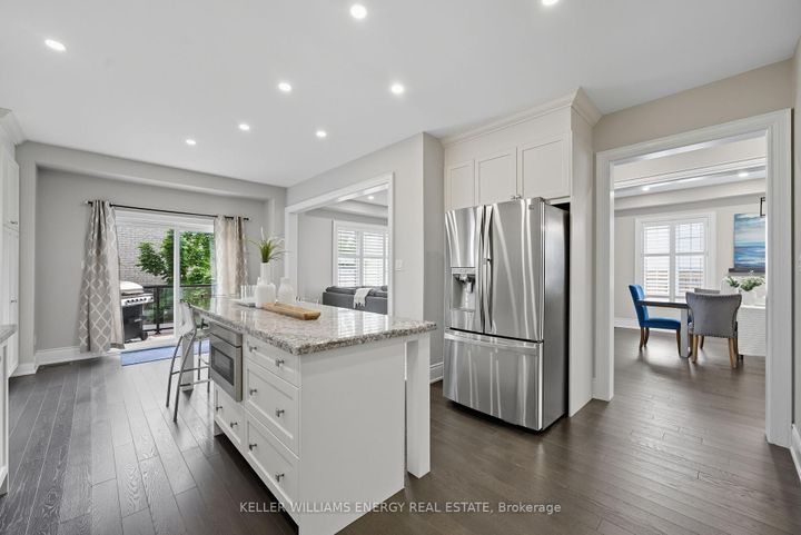 Photo 6 at 906 Wrenwood Drive, Taunton, Oshawa