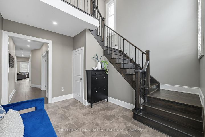 Photo 17 at 906 Wrenwood Drive, Taunton, Oshawa