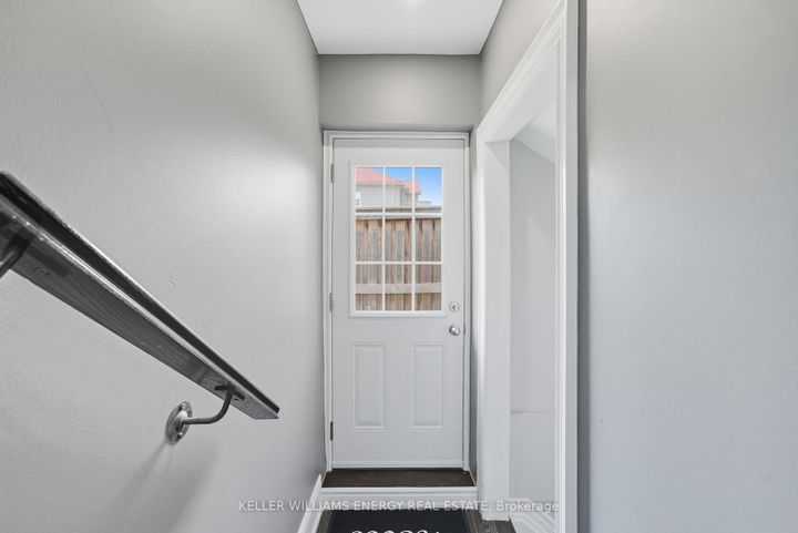 Photo 33 at 906 Wrenwood Drive, Taunton, Oshawa