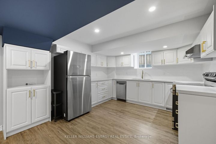 Photo 35 at 906 Wrenwood Drive, Taunton, Oshawa
