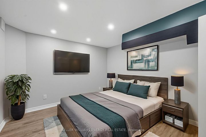 Photo 36 at 906 Wrenwood Drive, Taunton, Oshawa