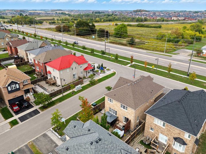 Photo 45 at 906 Wrenwood Drive, Taunton, Oshawa