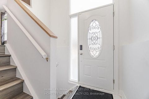 Photo 6 at 81 Pettibone Square, L'Amoreaux, Toronto