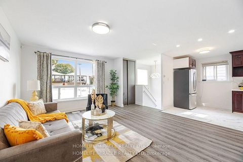 Photo 9 at 81 Pettibone Square, L'Amoreaux, Toronto
