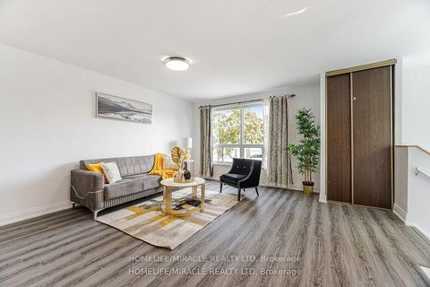 Photo 11 at 81 Pettibone Square, L'Amoreaux, Toronto