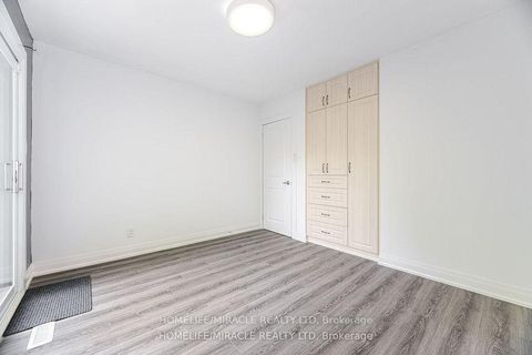 Photo 21 at 81 Pettibone Square, L'Amoreaux, Toronto
