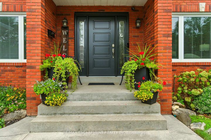 Photo 2 at 561 Harmony Avenue, Roseland, Burlington