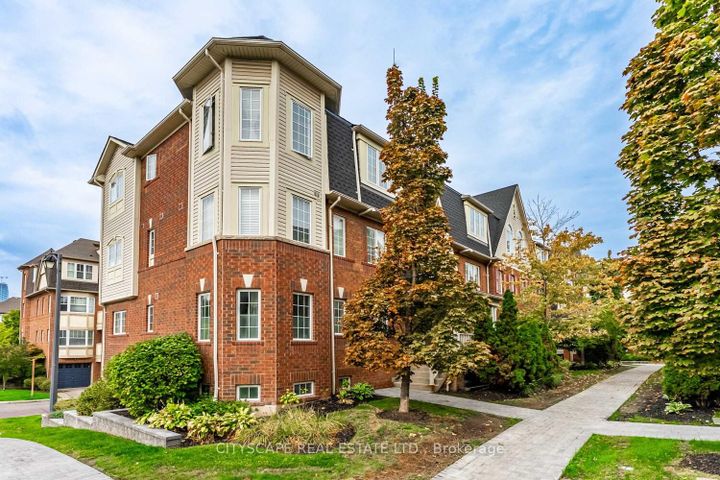 Photo 0 at 3 - 700 Neighbourhood Circle, Cooksville, Mississauga