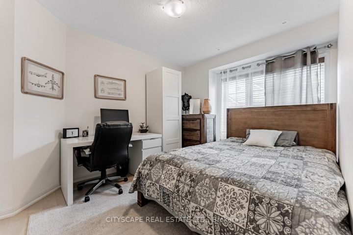 Photo 11 at 3 - 700 Neighbourhood Circle, Cooksville, Mississauga