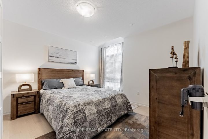 Photo 14 at 3 - 700 Neighbourhood Circle, Cooksville, Mississauga