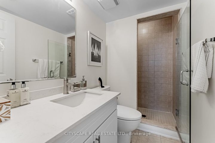 Photo 16 at 3 - 700 Neighbourhood Circle, Cooksville, Mississauga