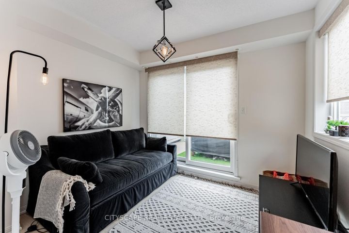 Photo 18 at 3 - 700 Neighbourhood Circle, Cooksville, Mississauga