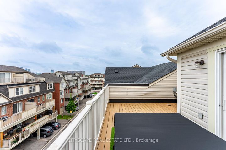 Photo 22 at 3 - 700 Neighbourhood Circle, Cooksville, Mississauga