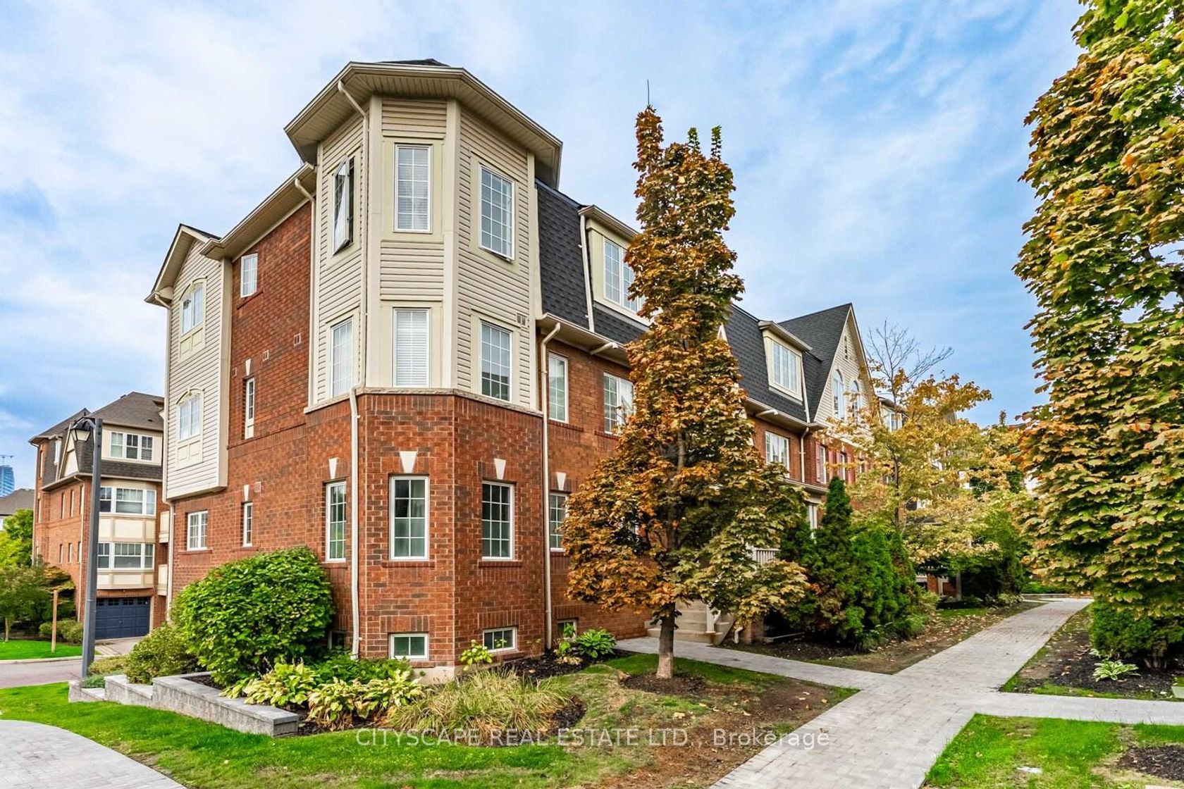 3 - 700 Neighbourhood Circle, Cooksville, Mississauga 2