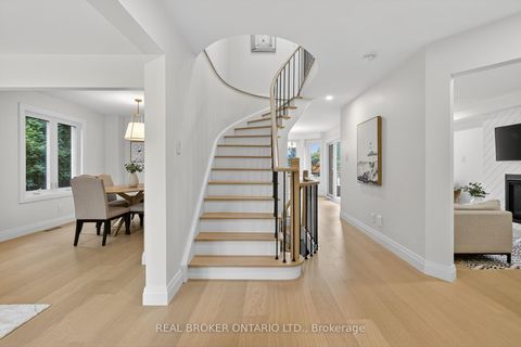 Photo 2 at 37 Macmillan Crescent, Painswick North, Barrie