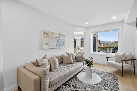 Photo 6 at 37 Macmillan Crescent, Painswick North, Barrie