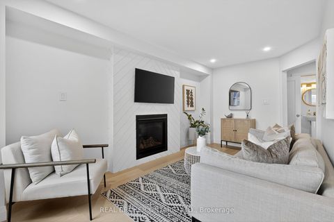 Photo 7 at 37 Macmillan Crescent, Painswick North, Barrie