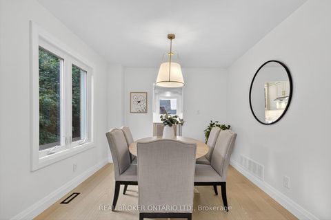 Photo 13 at 37 Macmillan Crescent, Painswick North, Barrie
