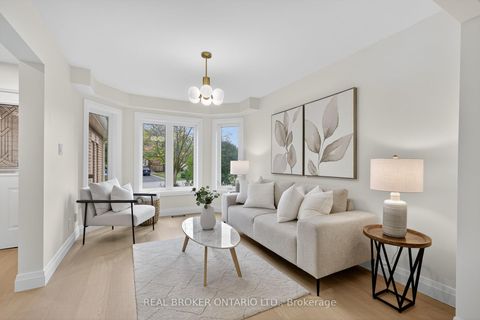 Photo 14 at 37 Macmillan Crescent, Painswick North, Barrie